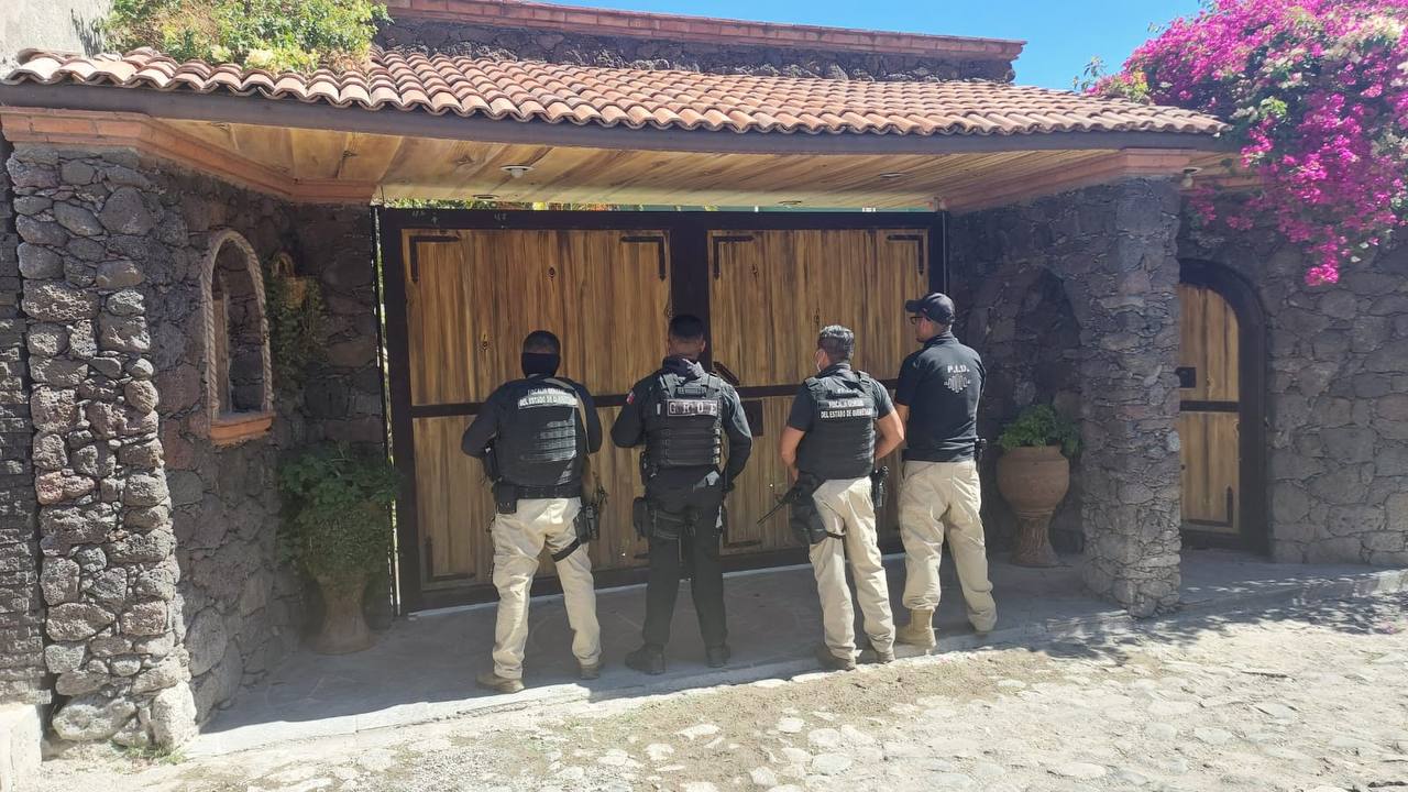 En Santa Rosa Jáuregui 14 armas de fuego y droga, aseguradas durante 13  cateos por delitos contra la salud