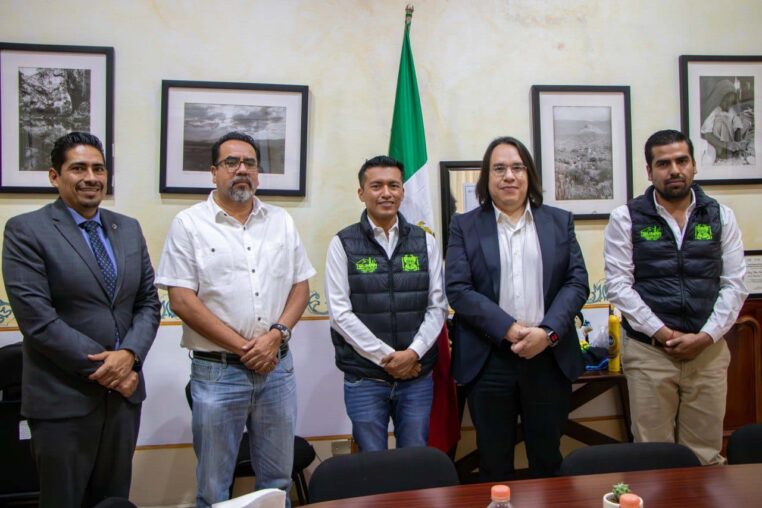 Fiscal General sostiene reunión de trabajo con autoridades de Tolimán