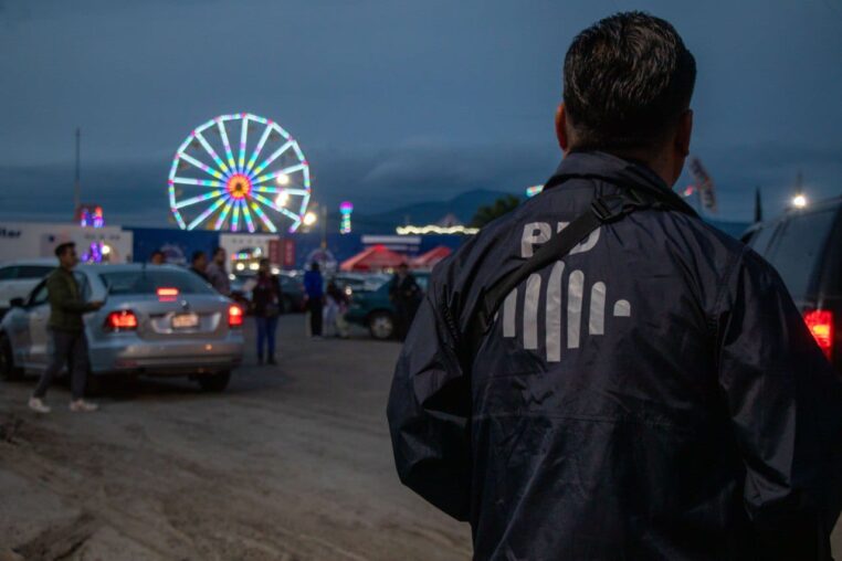 Asegura FGE 3 vehículos con irregularidades durante operativo en feria de San Juan del Río