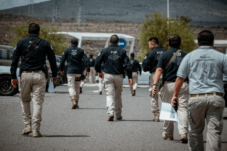 Asegura FGE armas en cateo derivado de acciones en Sinergia en Amealco