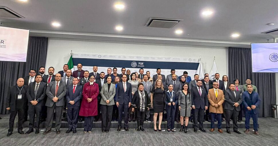 Fiscalía de Querétaro participa en reunión de FEMDO encabezada por la Fiscal de la República
