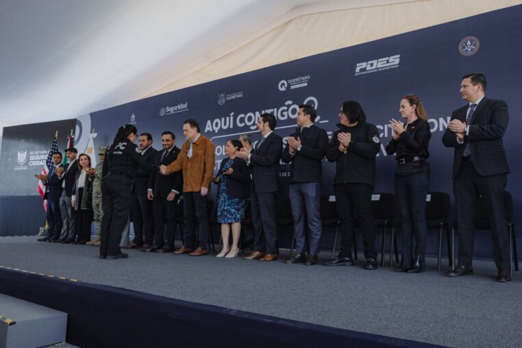 FISCAL GENERAL ASISTE A ENTREGA DE CONSTANCIAS POR CAPACITACIÓN INTERNACIONAL A POLICÍAS ESTATALES