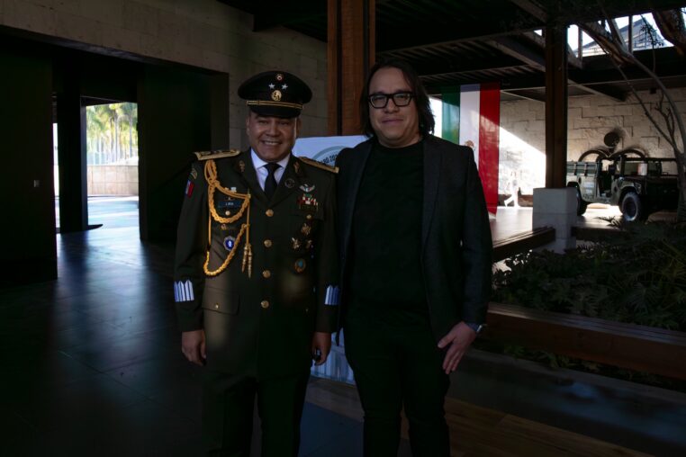 El Fiscal General del Estado de Querétaro, Víctor Antonio De Jesús Hernández, asistió a la conmemoración del Día del Ejército Mexicano.